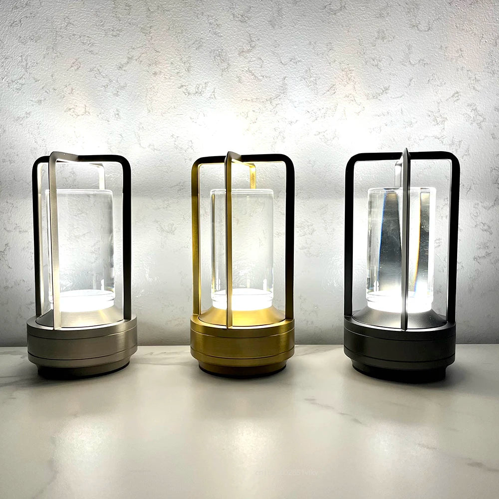 Lampe de chevet dorée