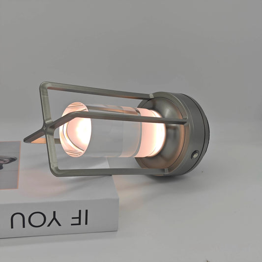 Lampe de chevet dorée