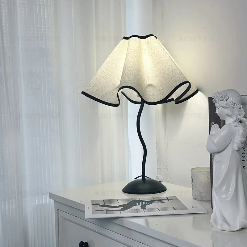 Lampe de chevet pétale