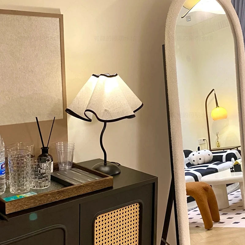 Lampe de chevet pétale