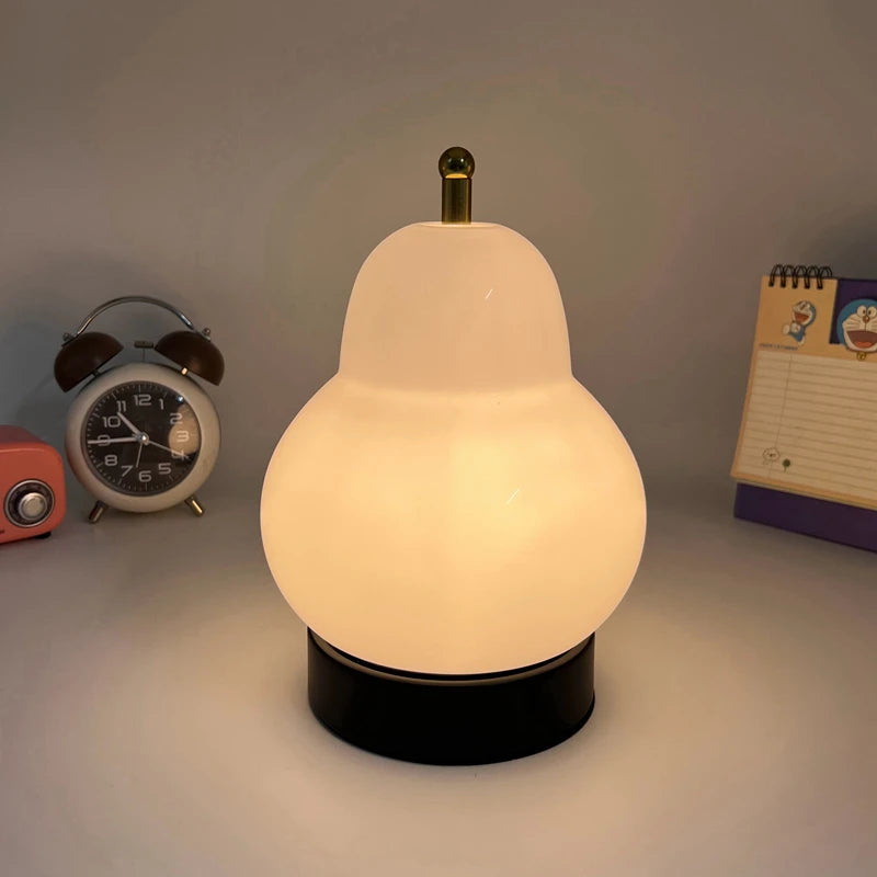 The New Chinese-Style Pear-Shaped Small Table Lamp for the Bedroom, Bedside and Living Room Can Be Touched to Change the Light